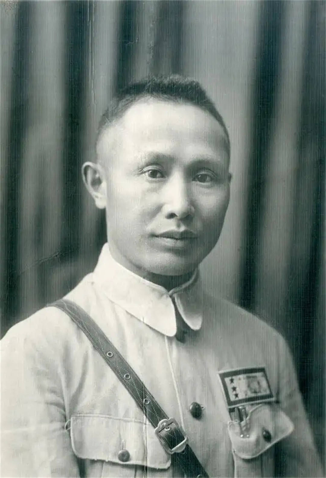 必一运动入口他潜伏19年官职远在毛人凤之上暴露后仅用一块木板逃走(图5)