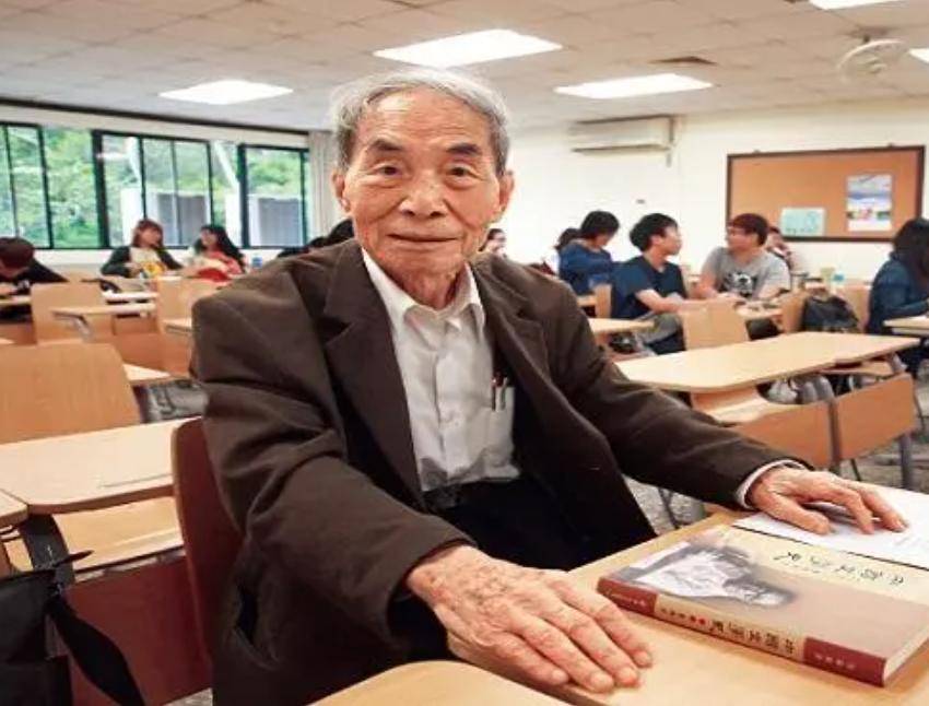 75岁环球旅行美嘉体育下载98岁读硕士105岁考博士：他这一生活得太赚了(图11)