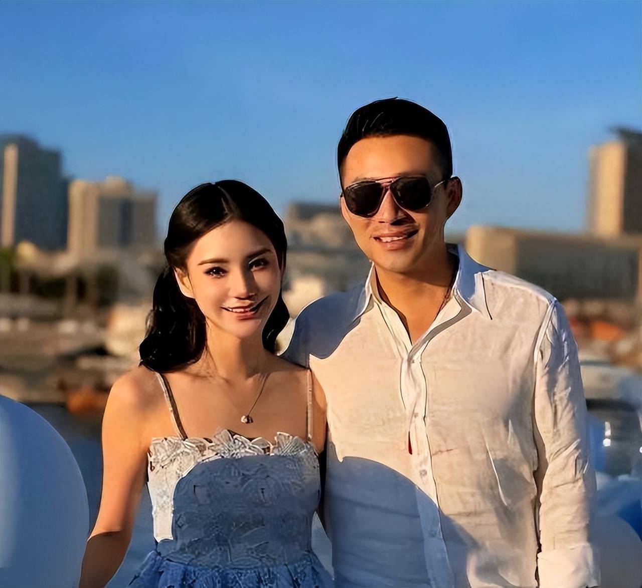 汪小菲马筱梅今日大婚，亲友提前祝贺，汪小菲挨桌敬酒，现场曝光