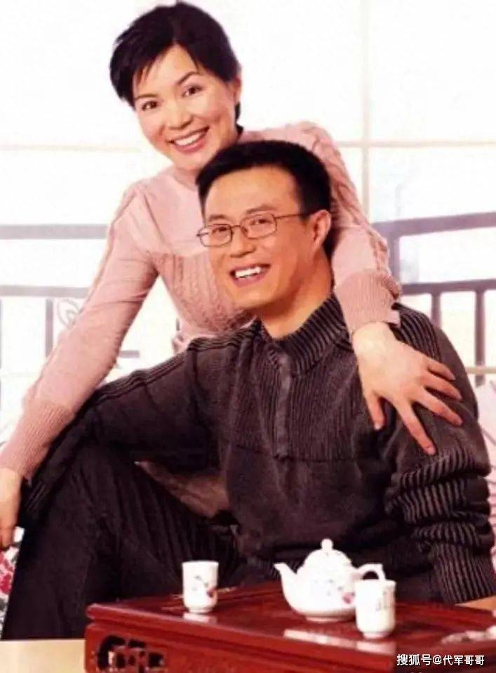 白燕升：结婚九个月妻子瘫痪不抛弃45岁离开央视50岁儿女双全