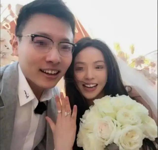 7年亏超82亿，“娱乐教父”极限自救，连画都卖不出去了？