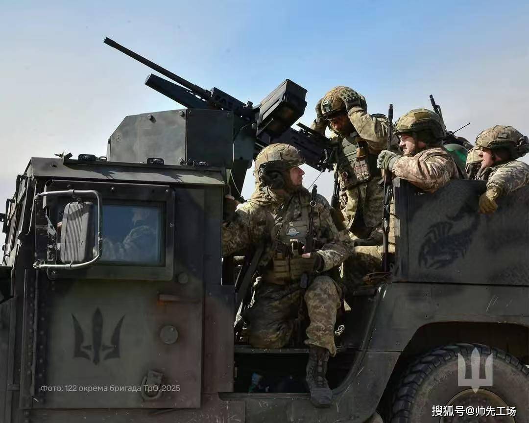 俄军摆出&quot;平津战役&quot;阵势，极限撕扯乌军防线：最新研判信息量很大