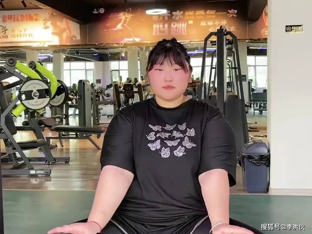 朱家有女初长成，大衣哥26岁女儿开店当老板，不少人纷纷上门提亲