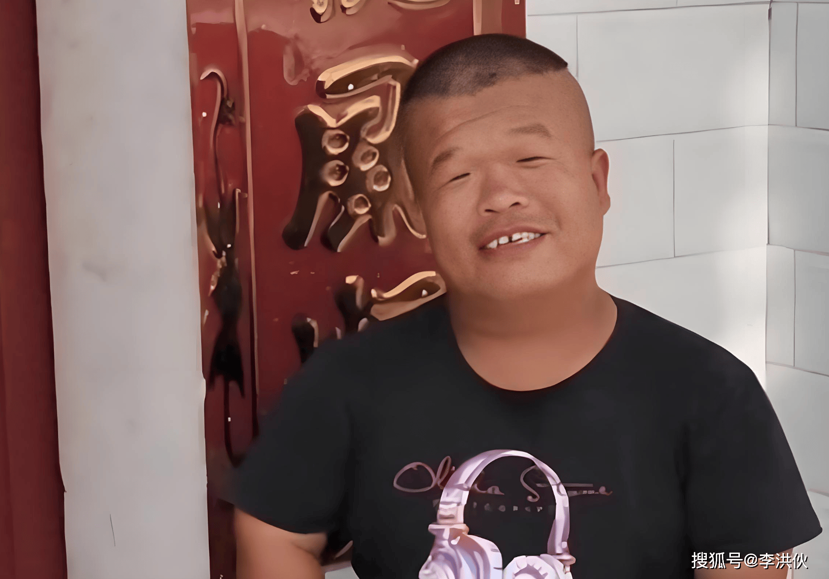 朱家有女初长成，大衣哥26岁女儿开店当老板，不少人纷纷上门提亲