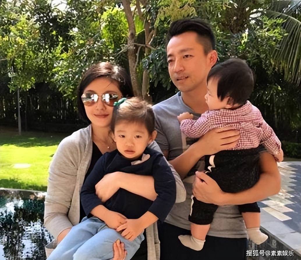 大S离世第123天，汪小菲带玥儿去7年前的海边谈心，父女温馨对话