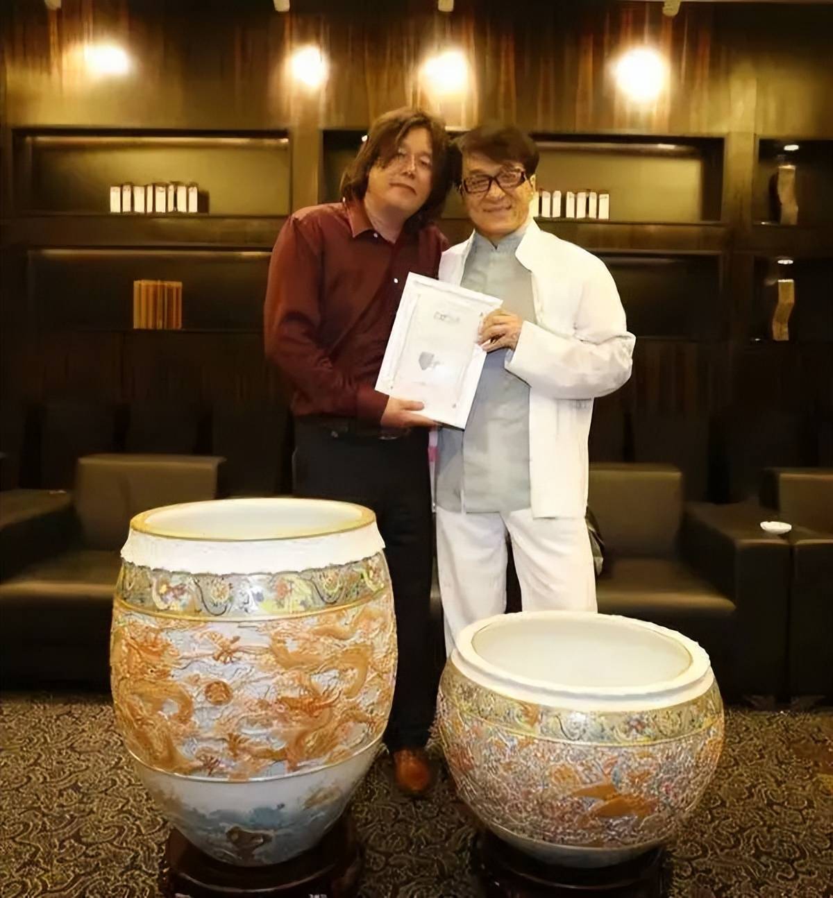最新名单！全球最富有的10位男星排名出炉了中国1知名影星上榜！4000个明星的名字