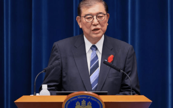 48小时内，中日军机两次交锋，最近距离45米，美航母闭门不出