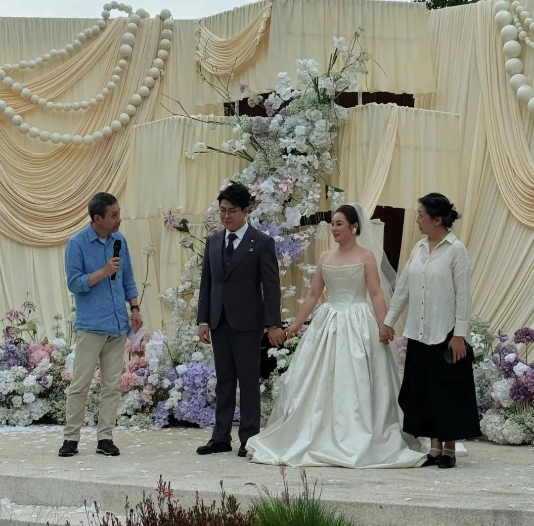 梦回婚典，他父母的温柔与婚纱的尘缘