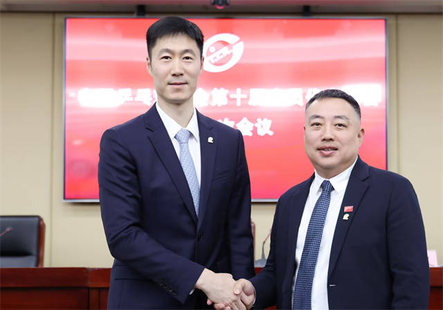 原创             樊振东上海队友加盟德乙！王励勤看出国乒大问题，匡补刘国梁过失