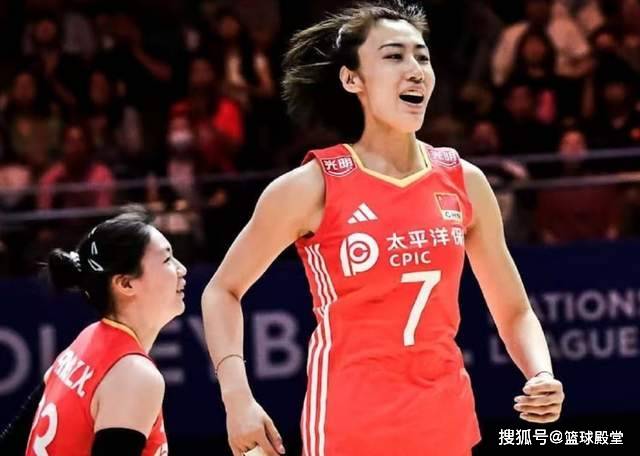 原创             女排0-3意大利！董禹含唐欣暴走，庄宇珊王媛媛迷失，防吊球仍垮