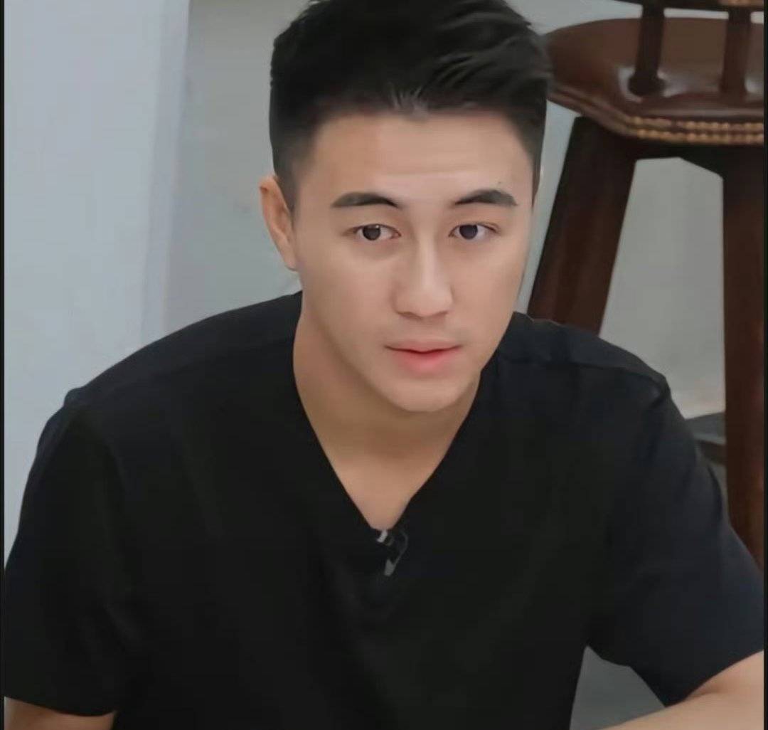 吃瓜动态表情包朱丹吐真言何猷君被逗懵绝非有意为之