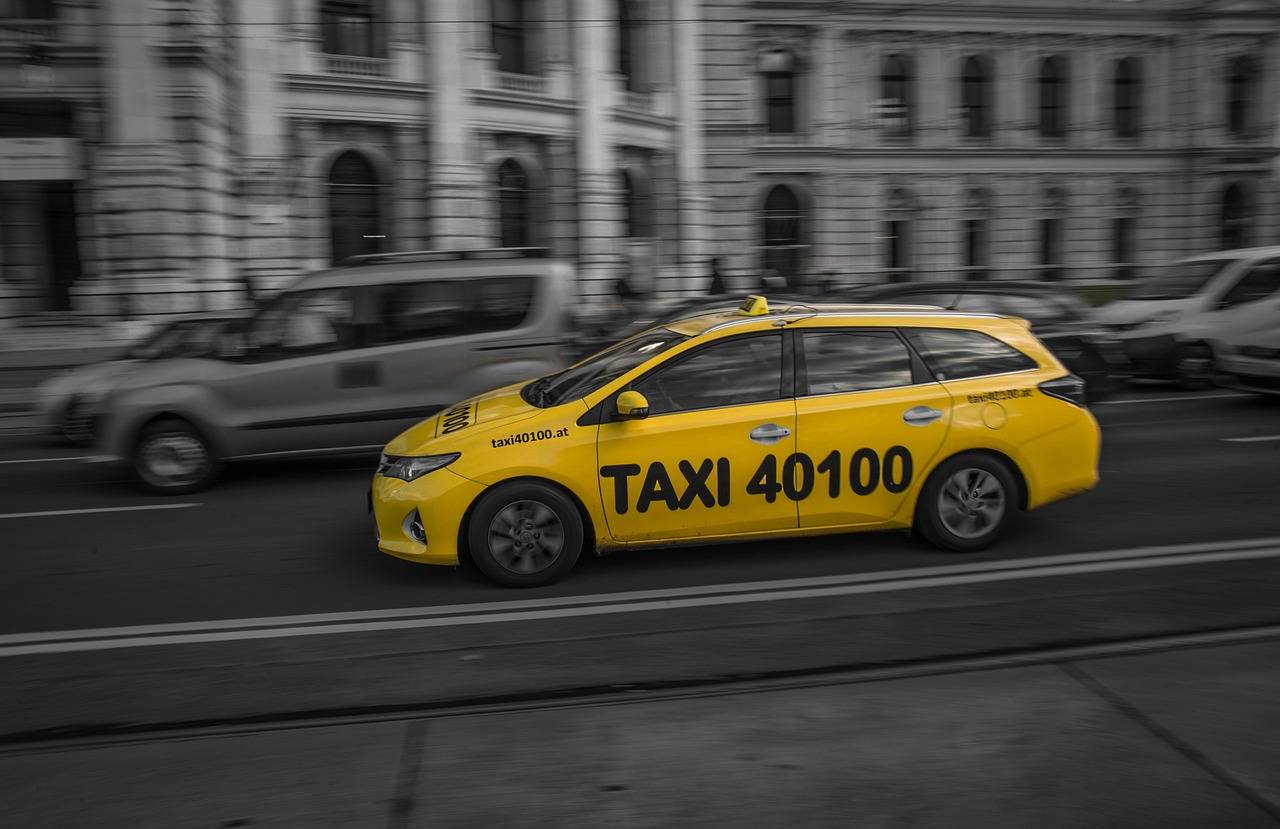 原创             哈啰也要做Robotaxi？自动驾驶出租车为啥大家都想做？