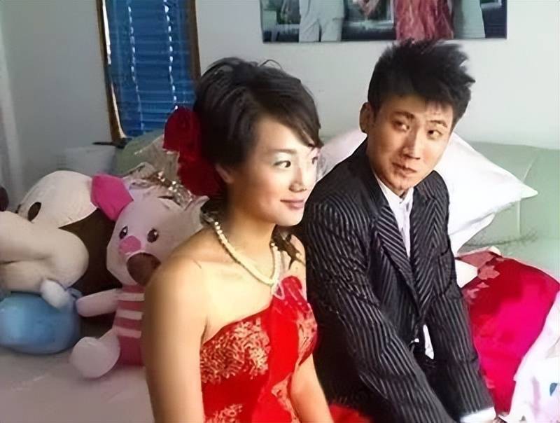 朱丹二婚嫁给周一围，真是幸运，幸福满满。
