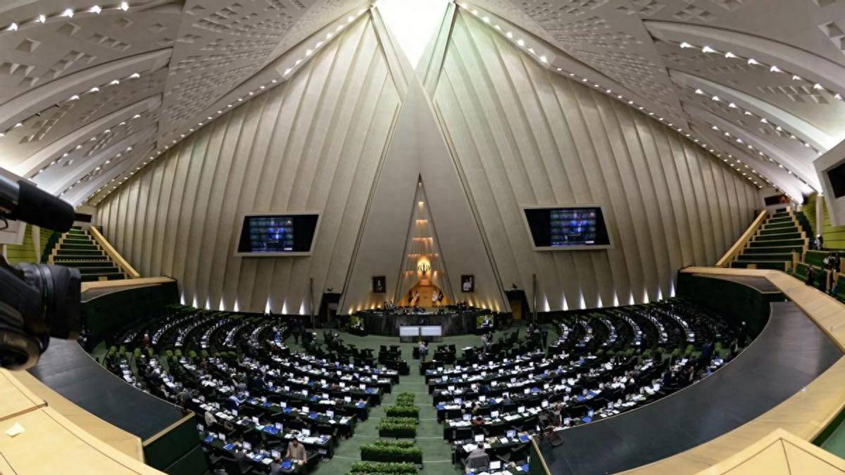 美国终于知道怕了，伊朗释放“大招”前，鲁比奥请求中方出手相劝