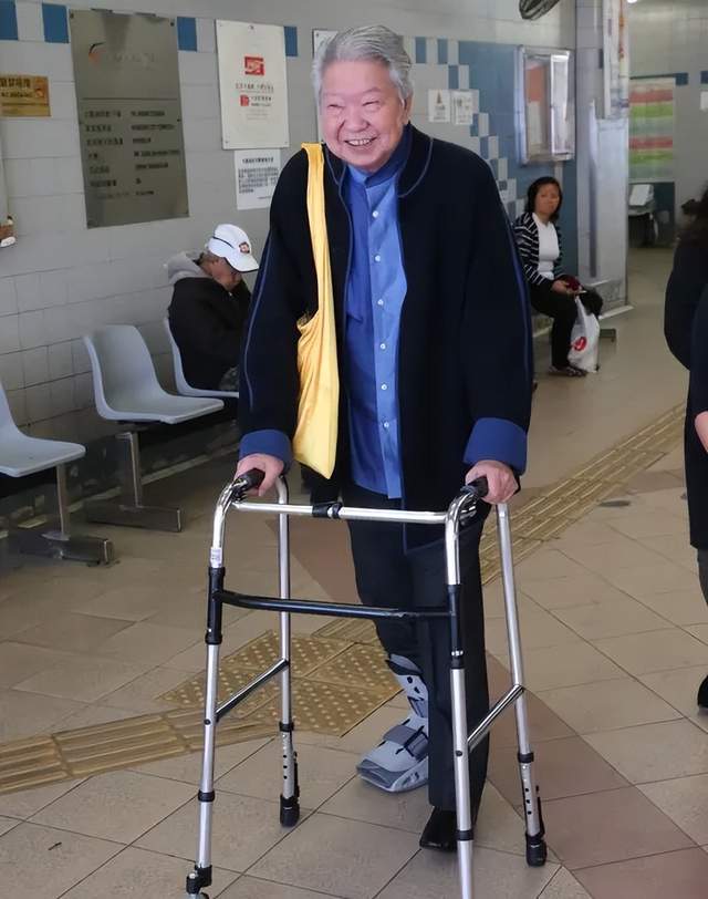 83岁蔡澜去世！遗体已火化，生前住酒店无儿无女，四大才子全离世