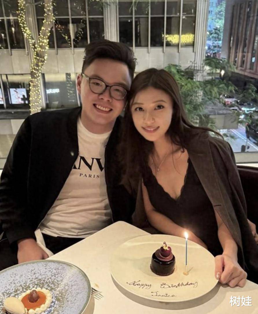 曾华倩26岁儿子游苏杭尊龙凯时- 尊龙凯时官方网站- APP