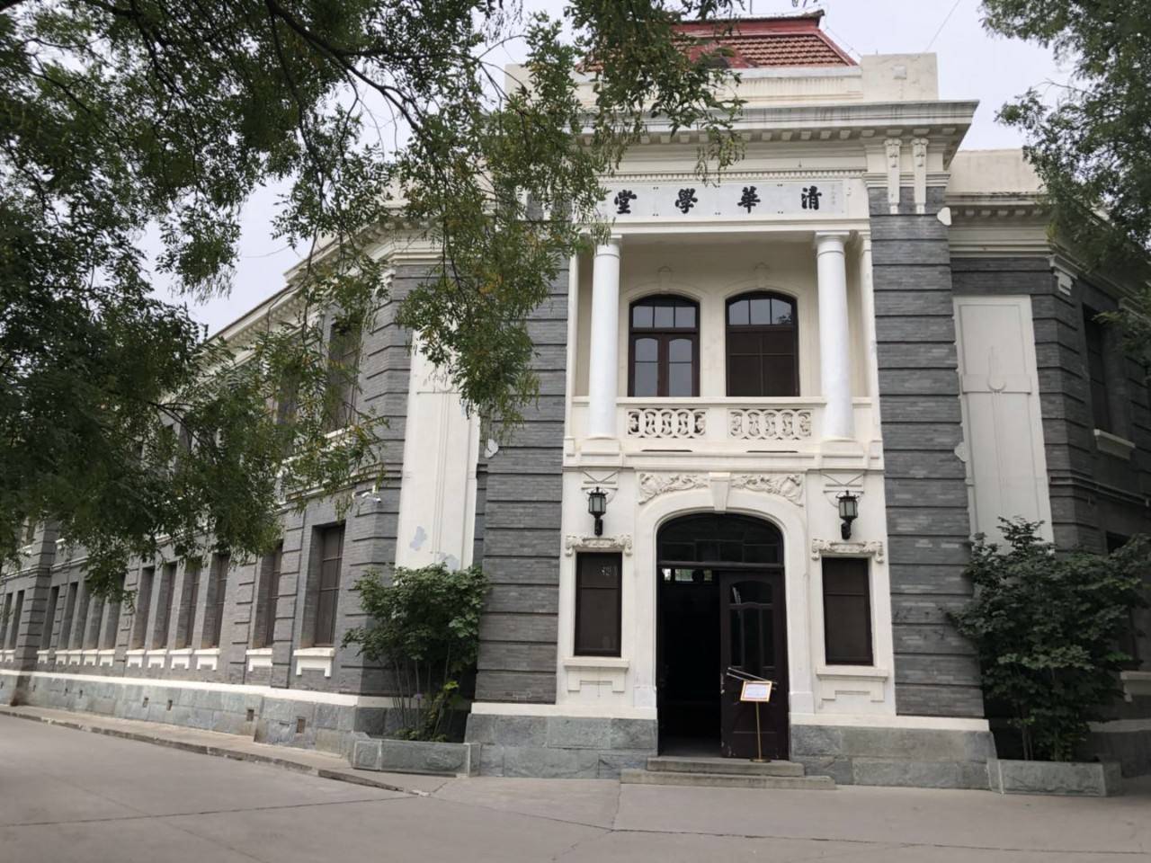 “终究辜负了期待”，武亦姝宣布去牛津读博，毕业论文令人惋惜