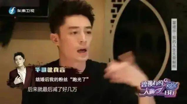 林心如全家福曝光，7岁女儿脸型像妈五官像爸，网友：这颜值基因太强大了