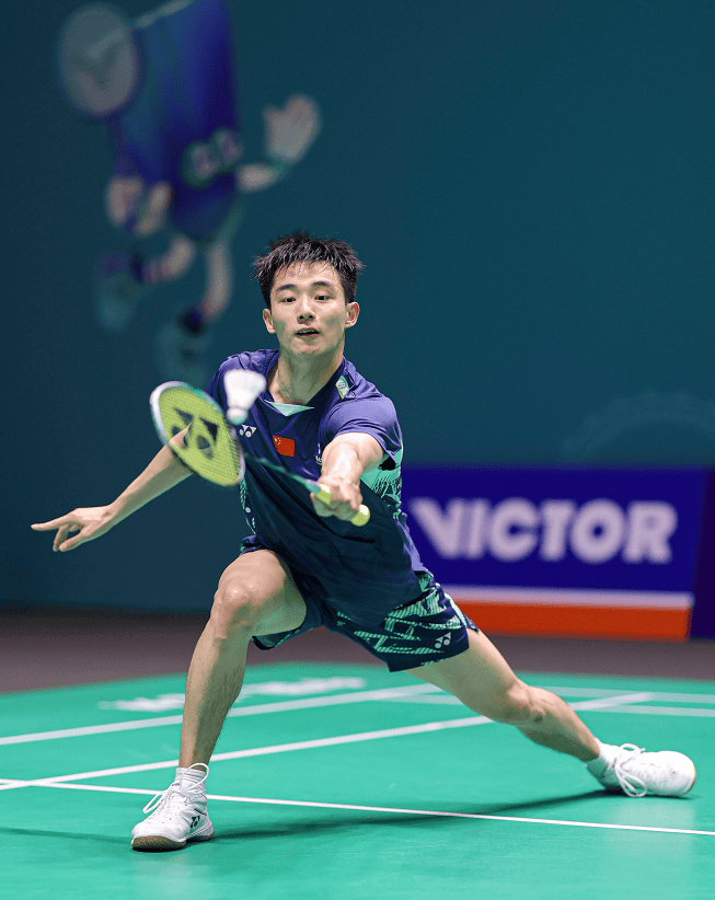 原创             连续逆转世界第3！王正行2-0霸气横扫安东森，国羽预定3金3银