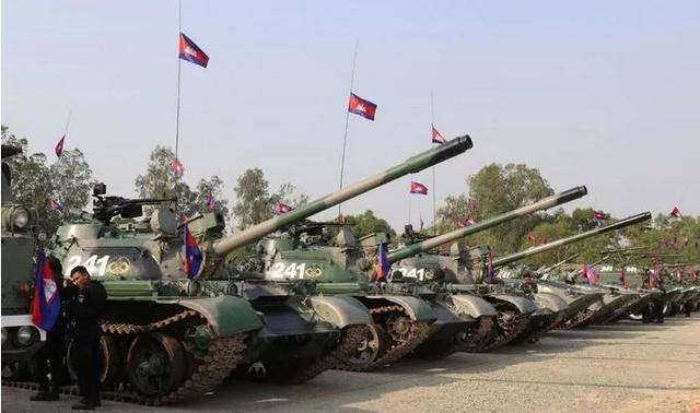 泰方斩首行动成功！柬军将领遇袭身亡，马来西亚紧急介入调停
