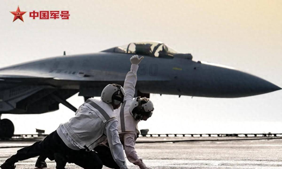 一艘福建舰就需要上百飞行员，海军招募飞行员创下新纪录，为六艘航母战略布局全速推进