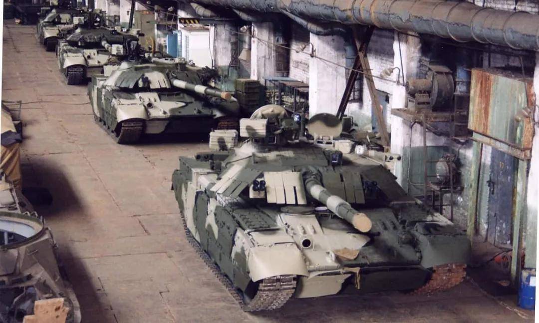 攻占75平方公里土地！泰国陆军T-84M和VT-4坦克，谁表现更出色？