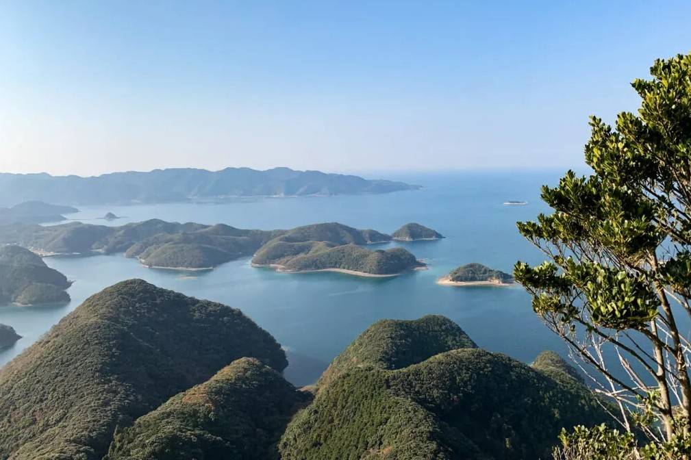 歼-20隐身穿越战略“咽喉”，挂弹训练数千里，三方面意义重大