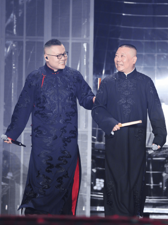 岳云鹏发文回应演唱会争议：各位骂的对，但我有一颗爱唱歌的心