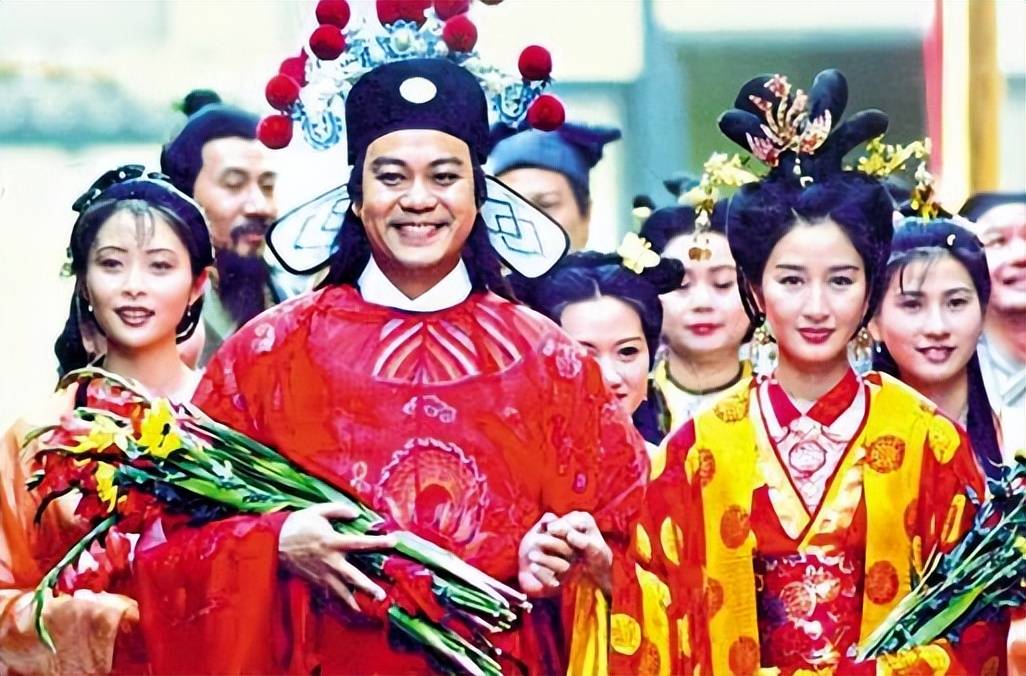 张家辉带妻子关咏荷看演唱会，同样的年纪关咏荷却呈现断崖式衰老