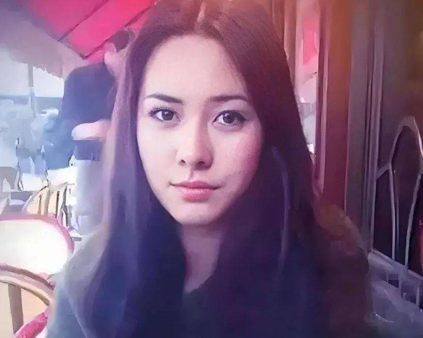 姜文参加女儿婚礼，前妻现身，31岁姜一郎容貌巨变，新郎身份成谜