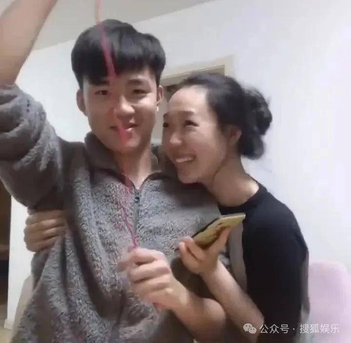 “上岸先斩意中人”的前任成了她事业的催化剂？这俩的分手真相好让人唏嘘！