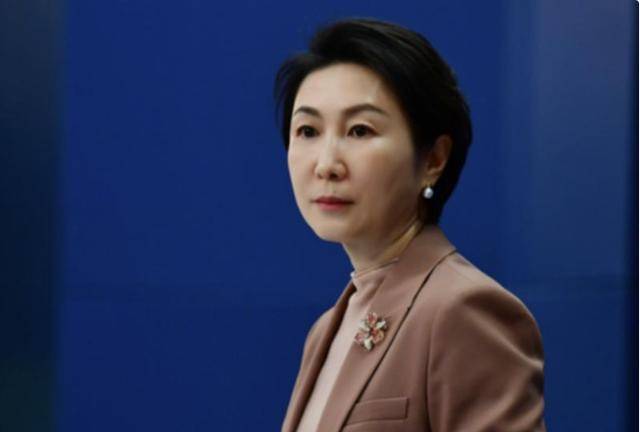 特朗普送泽连斯基一句话，欧洲7大首脑尴尬，难怪普京还不找中国