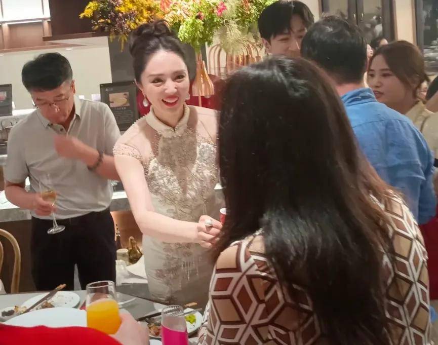 董璇不想办婚礼！全程被张维伊和亲妈推着走，又被道德绑架妥协了