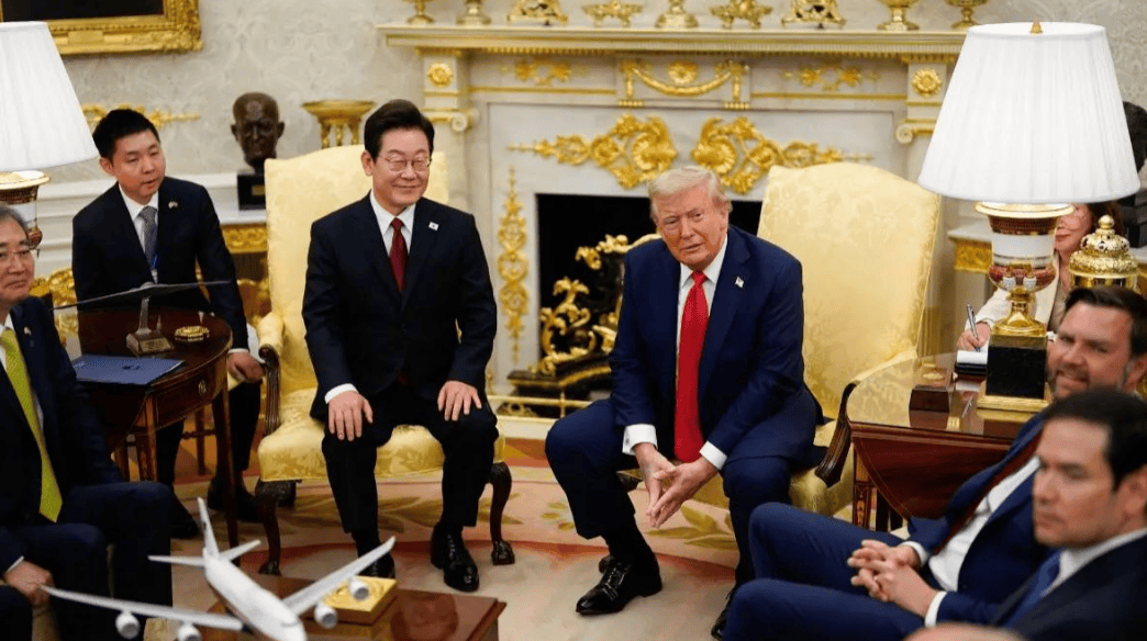特朗普逼李在明，要么对付中国，要么割地，朝鲜的点评一针见血