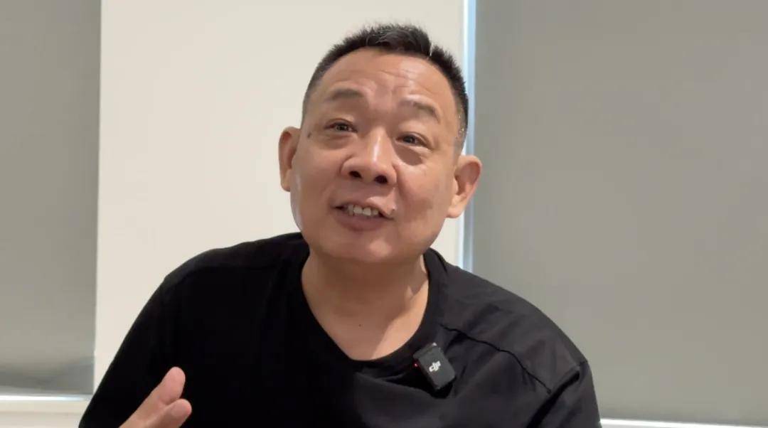 关店200家的“胖东来学徒”，交了份反面教材
