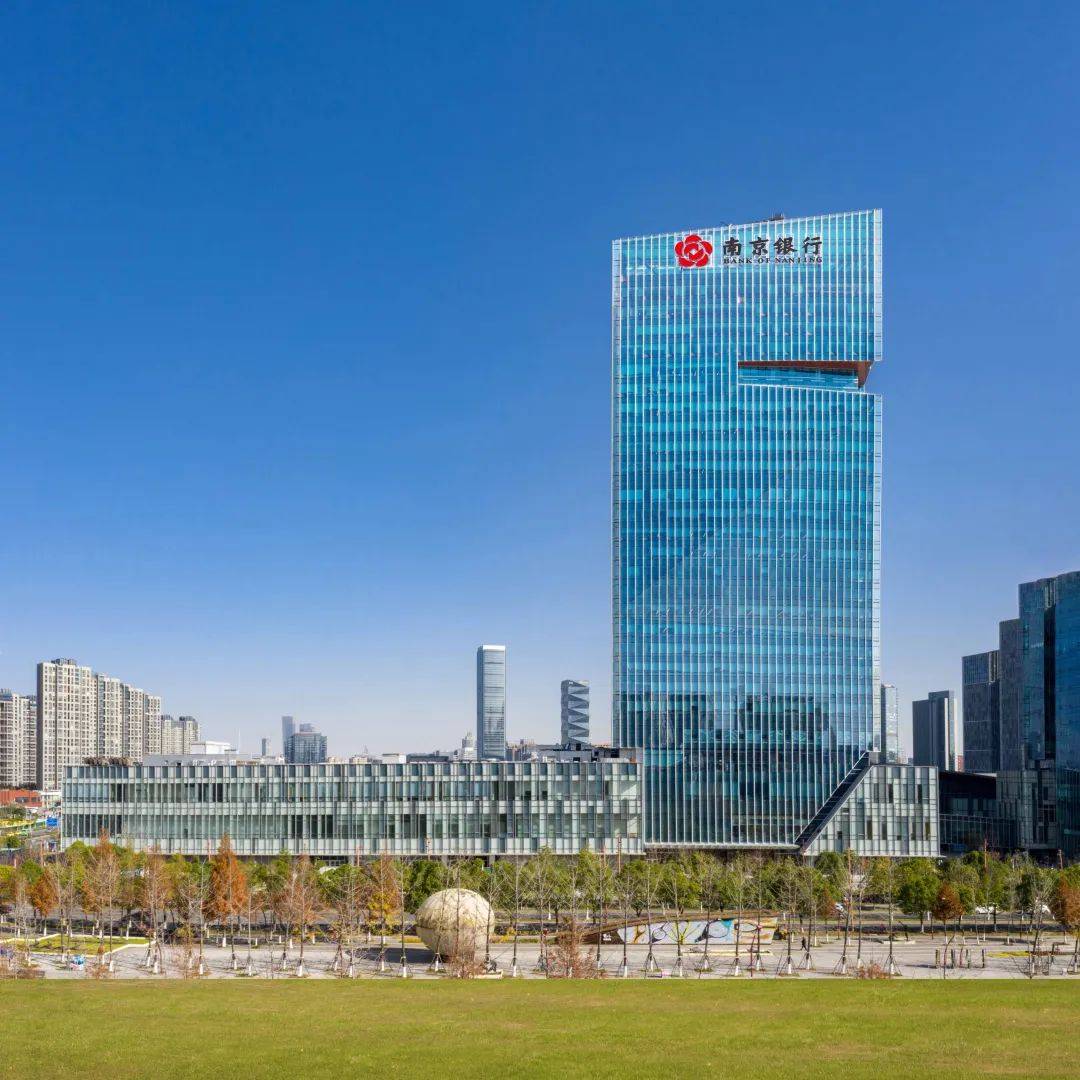 南京江山大街88号“很行”！总资产即将踏入“3万亿”、营收净利存贷款全增长……
