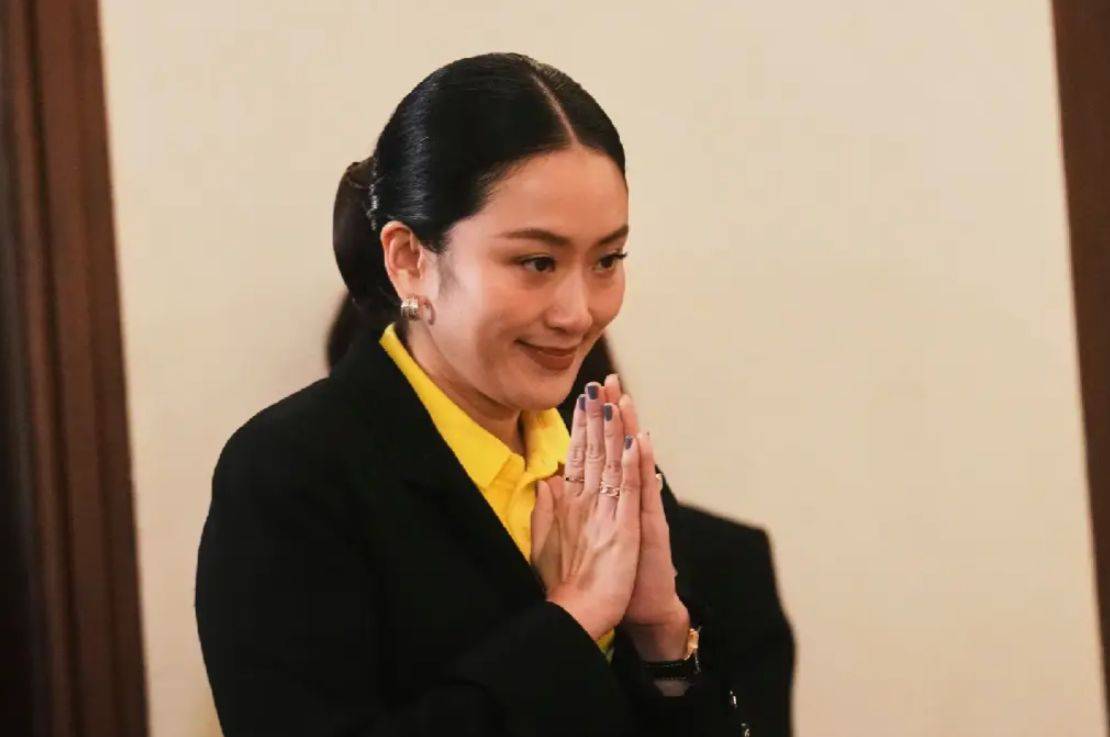 泰国总理佩通坦被解职，但她还有两大翻盘机会