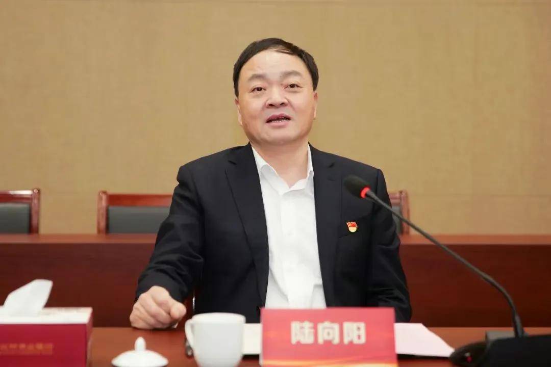 江苏最大农商行原董事长被查，另一农信系统出身的“老银行人”同日被查