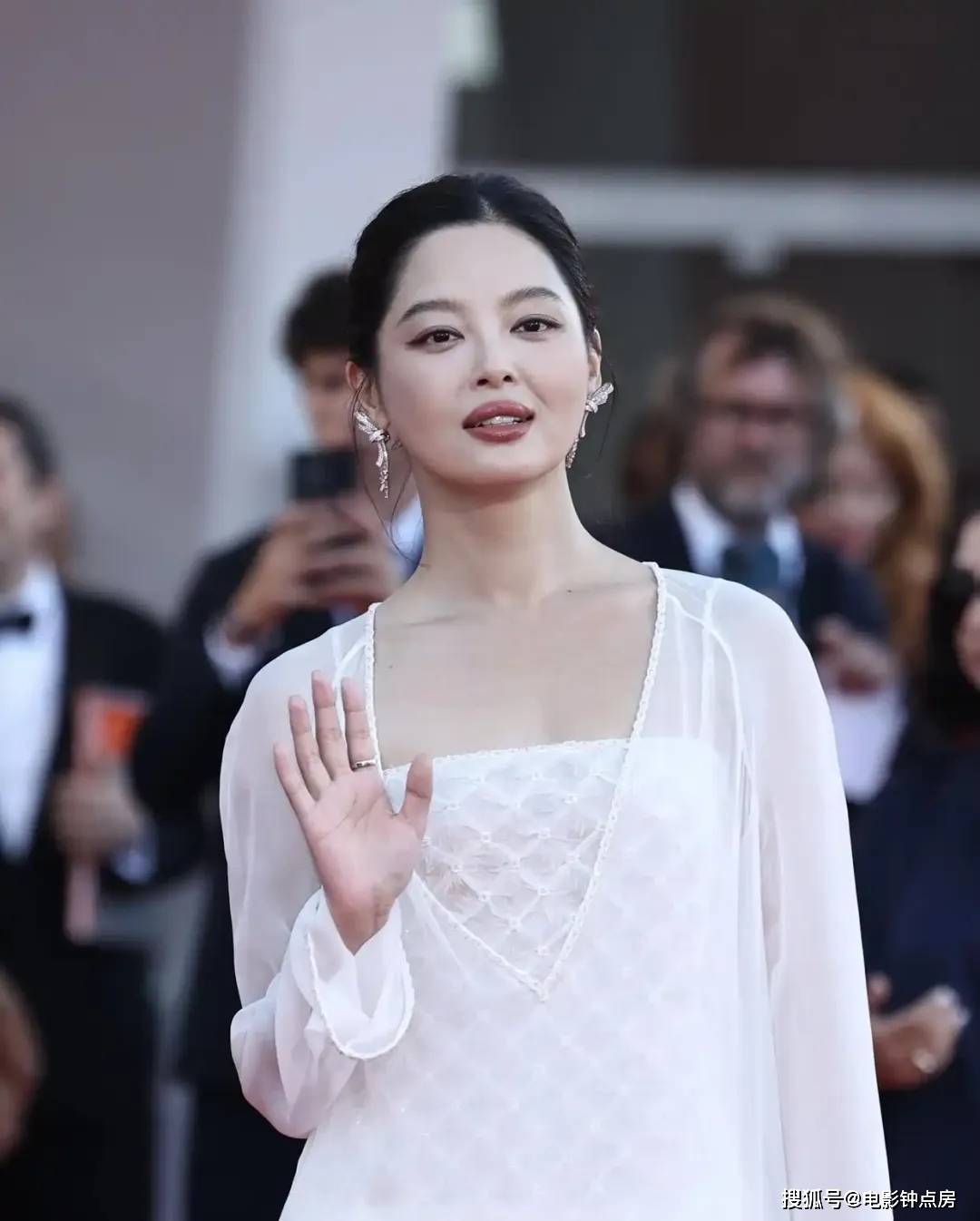 辛芷蕾夺得威尼斯电影节最佳女演员奖，张颂文成最大赢家！