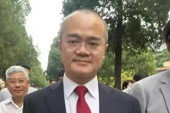 美团王兴再发内部信：高频骑手月入7230至10100元……