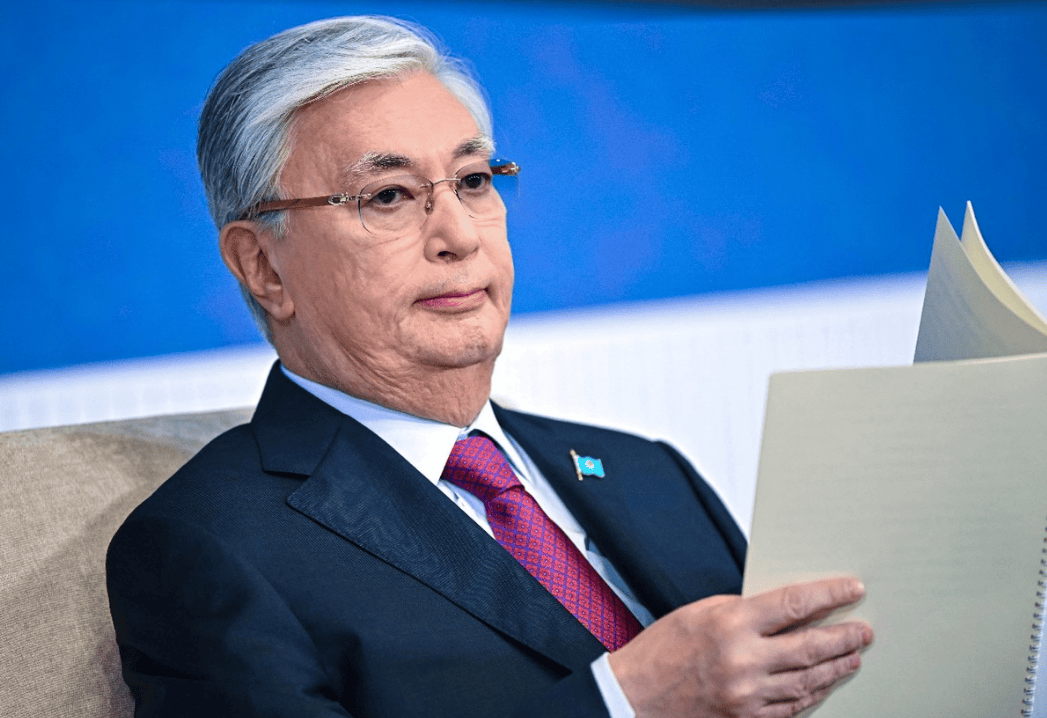 从中国回去后，哈萨克斯坦总统不再舍近求远，两小时的讲话提了8次中国！