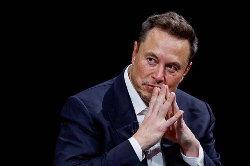 “无败绩”的罗永浩、下厨的刘强东、硬刚苹果的雷军...大佬们集体搞事为哪般？