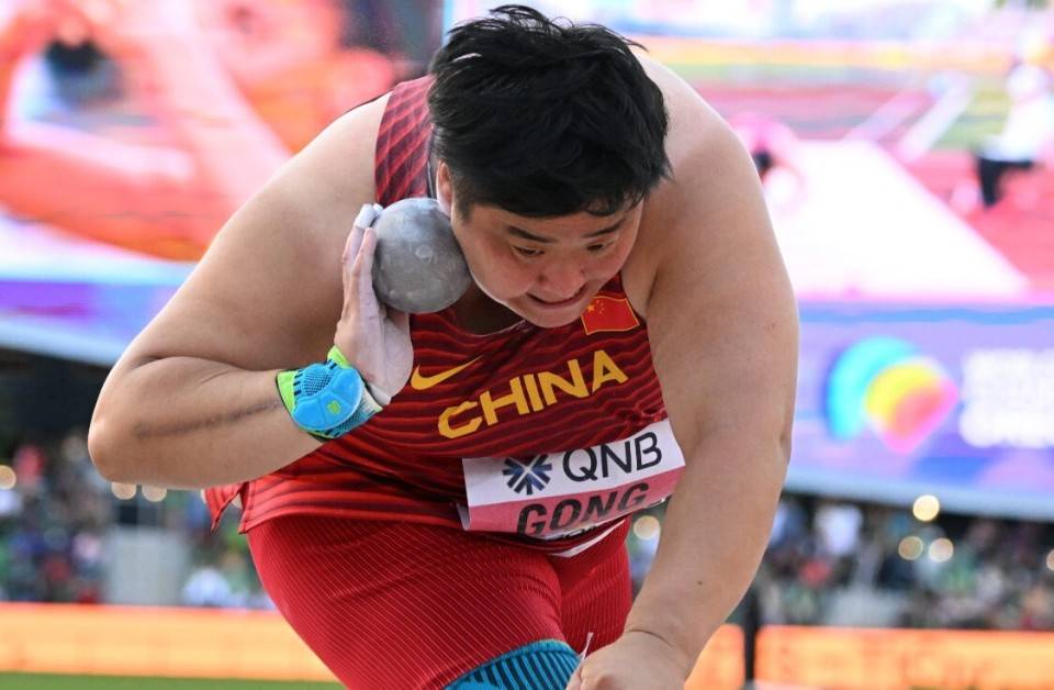 原创             世锦赛铅球资格赛：十朝元老巩立姣18米99，携手张林茹晋级决赛