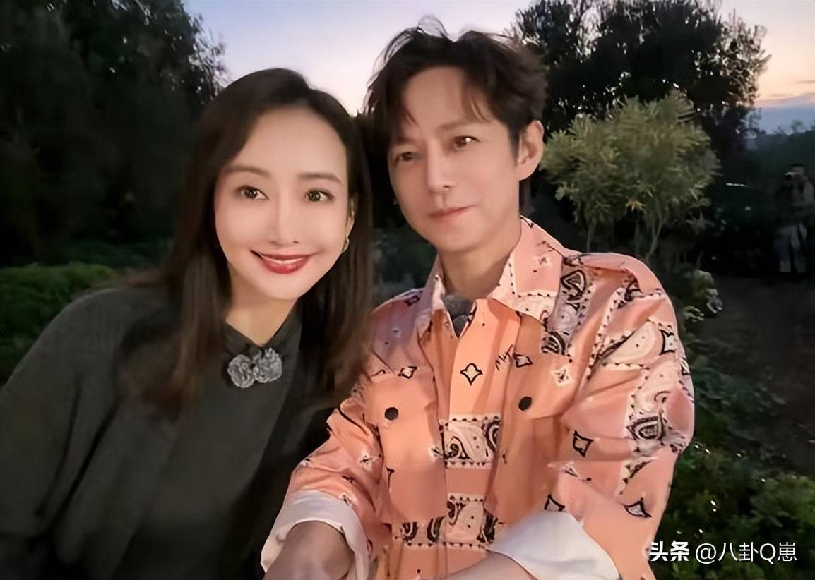 无滤镜之后，何炅胖的像大婶，李宇春肚大像怀孕，宋祖儿脸认不出
