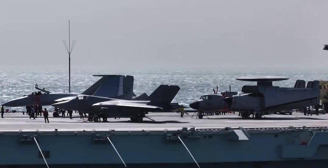 福建舰弹射后，阿根廷专家破防：再次证明，中国40年前的路走对了
