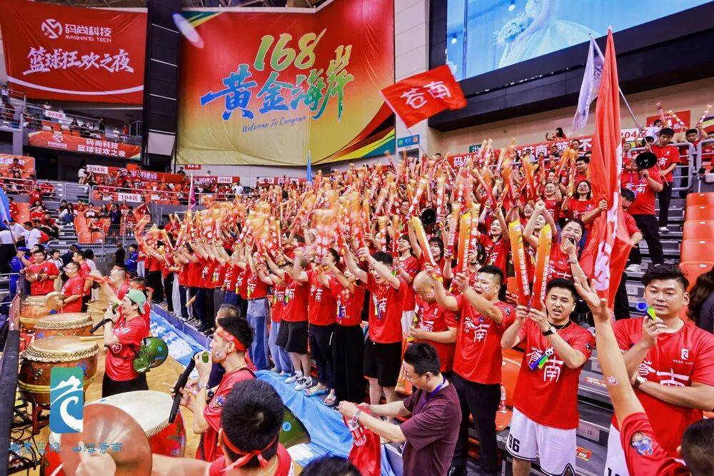 “苍”海一声笑“南”哥再弄潮！叫扬叔 - 全网最会整活的苏超球迷  足球圈热梗收割机