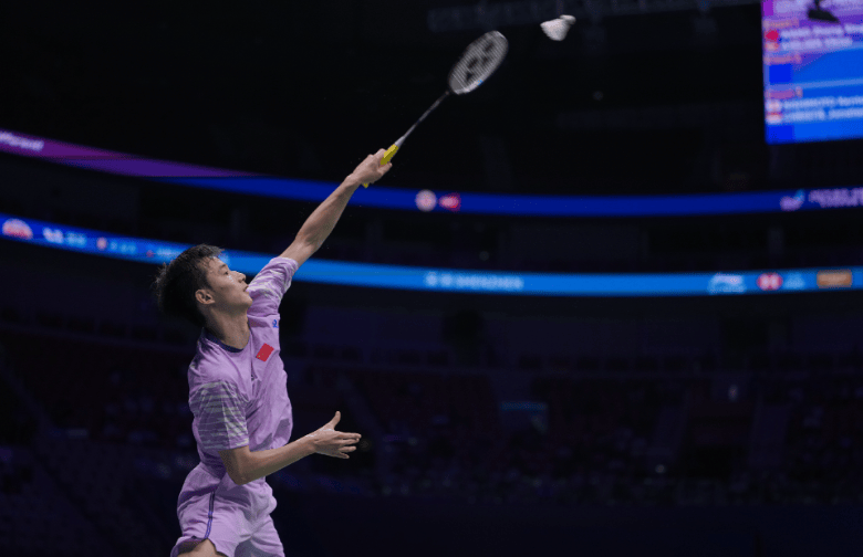 原创 单局6-21惨败!王正行0-2世界第37再遭一轮游,翁泓阳成男单独苗