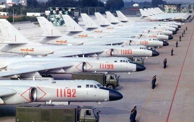 轰-20即将登场？央视采访轰-6K飞行员：后续战机“拭目以待”