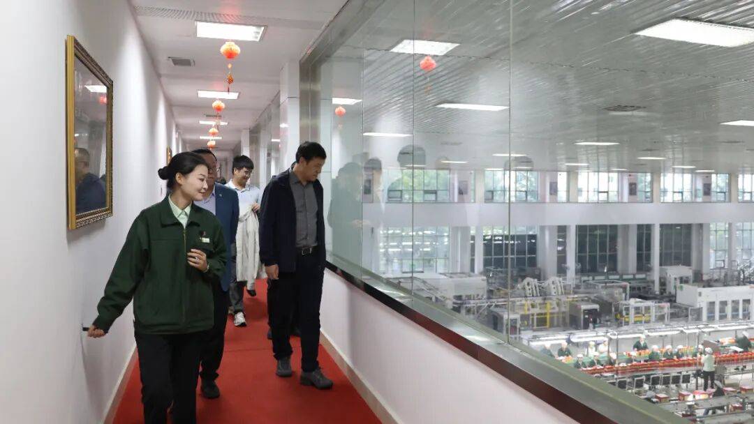 兰州大学管理学院党委书记刘亚军一行走进金徽酒考察调研暨签约仪式圆满成功举行