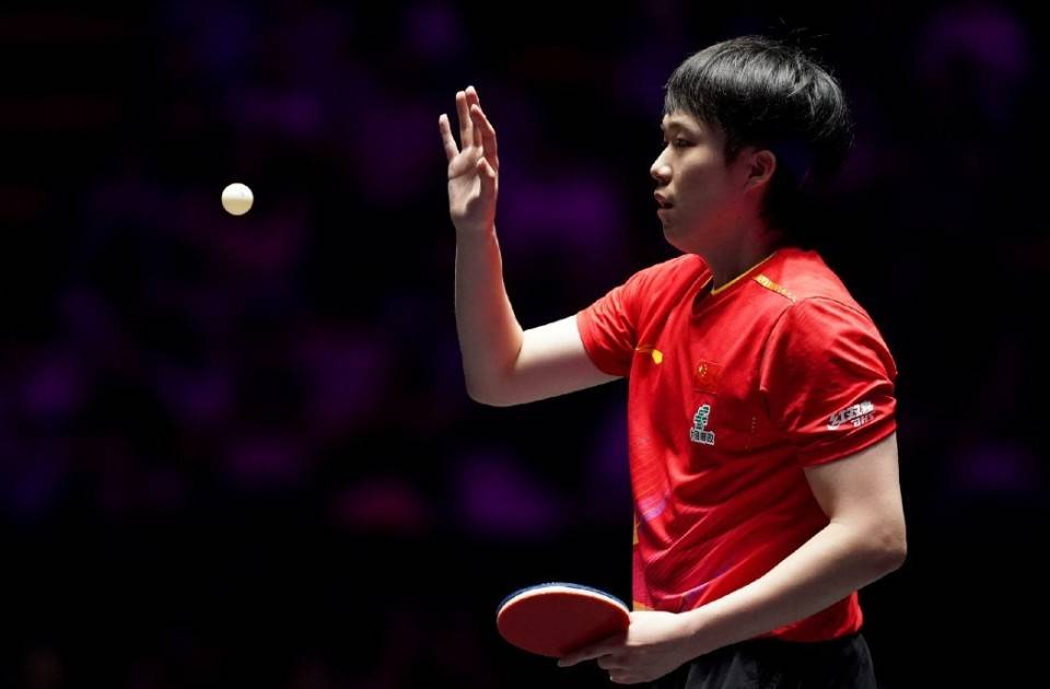 原创             2-0领先被追平！王楚钦决胜局发力，3-2跻身中国大满贯16强
